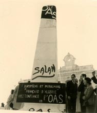 Manifestation OAS place de la Pyramide