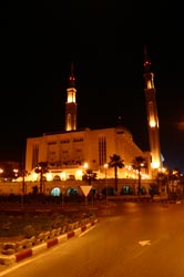 La mosque Emir Abdelkader de nuit