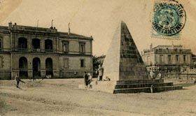 La pyramide et la gendarmerie
